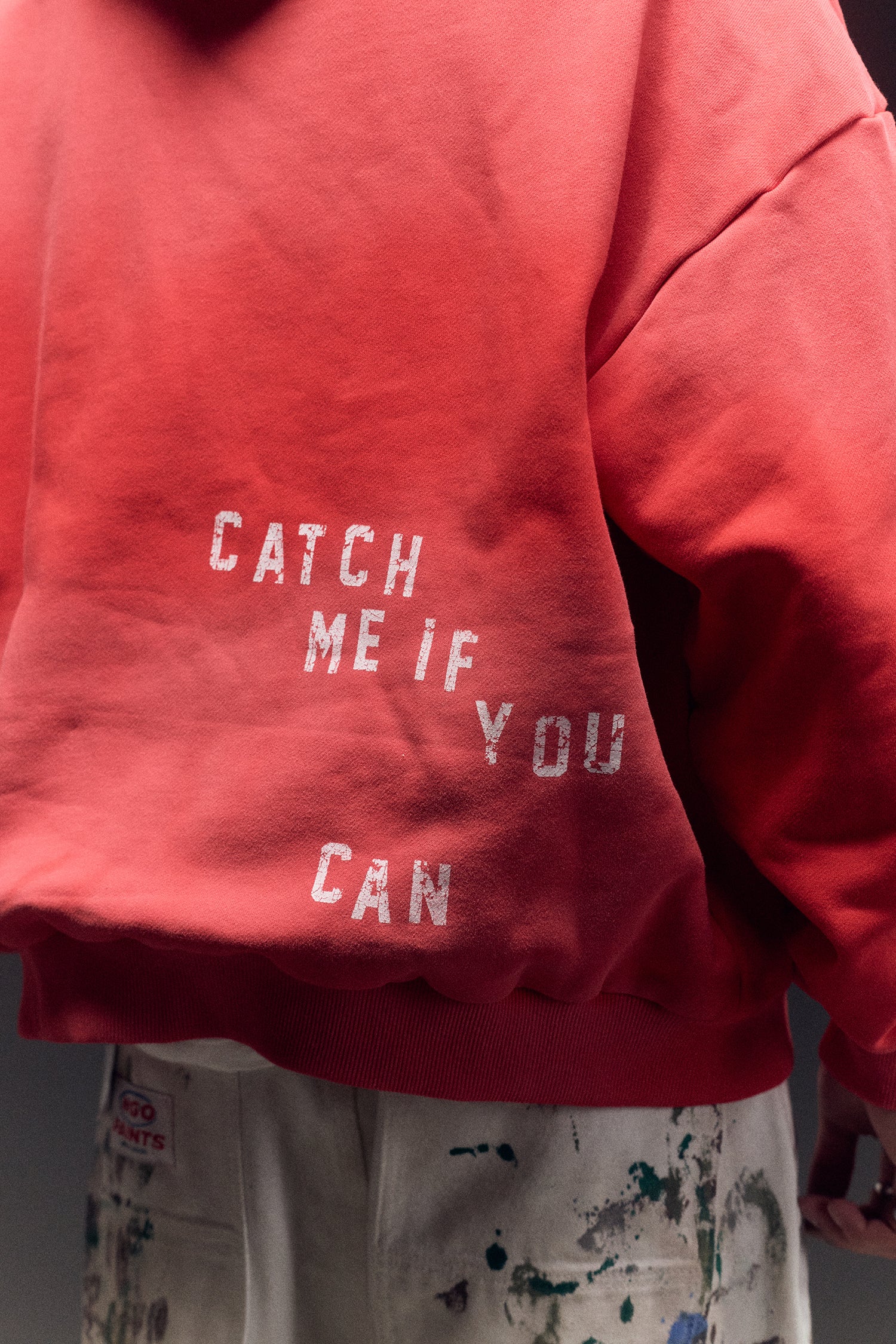 ARCHED PULLOVER HOODIE