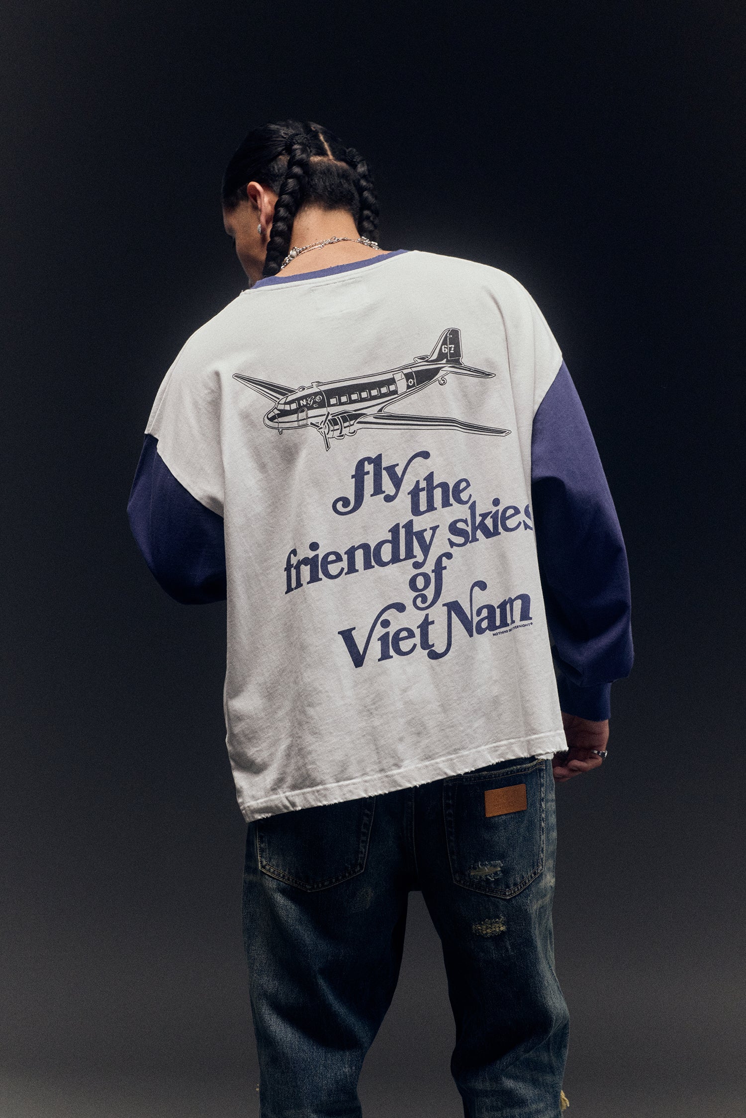 FRIENDLY SKIES LS TEE